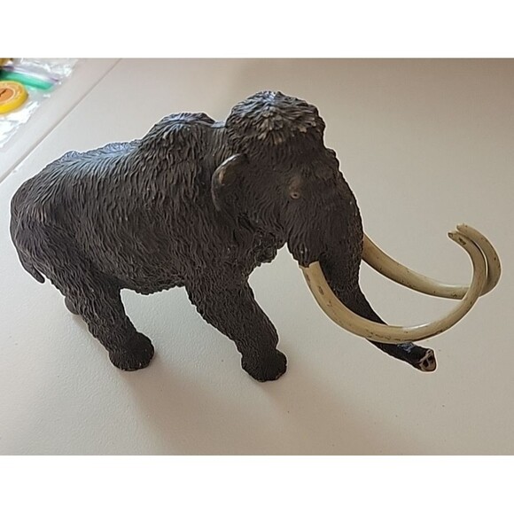 Carnegie Collection Safari Ltd Wooly Mammoth 2002 Prehistoric Figure Ice Age Toy - Picture 6 of 9